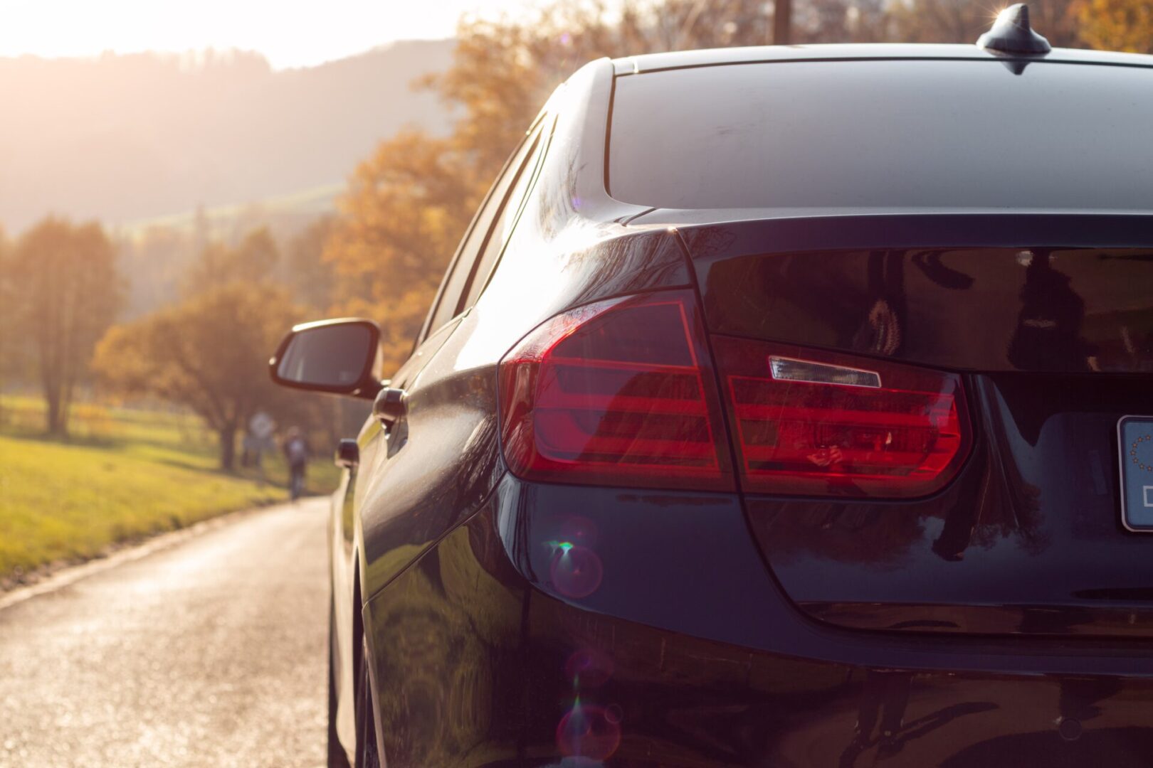 christian-wiediger-ImR3o2ueCeY-unsplash 4 Leaf Limousine